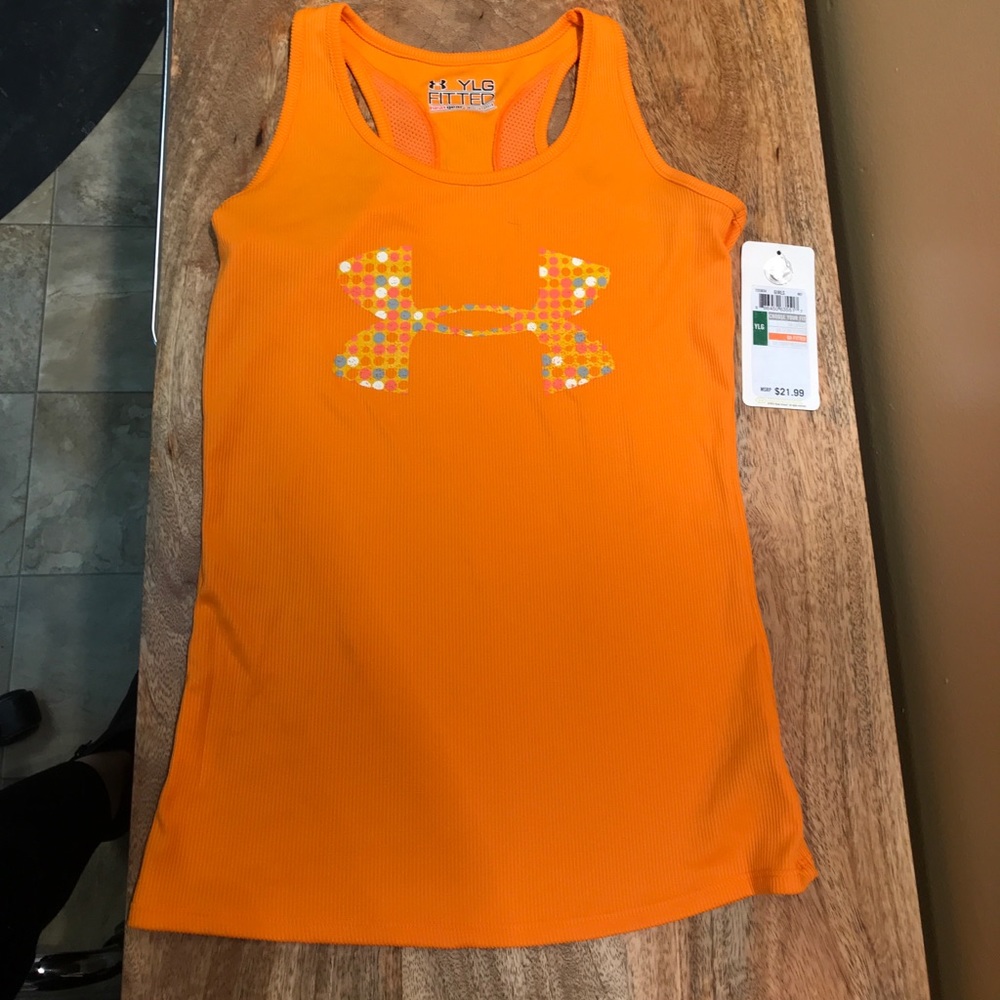 NWT Women’s small or youth large Under Armour tank